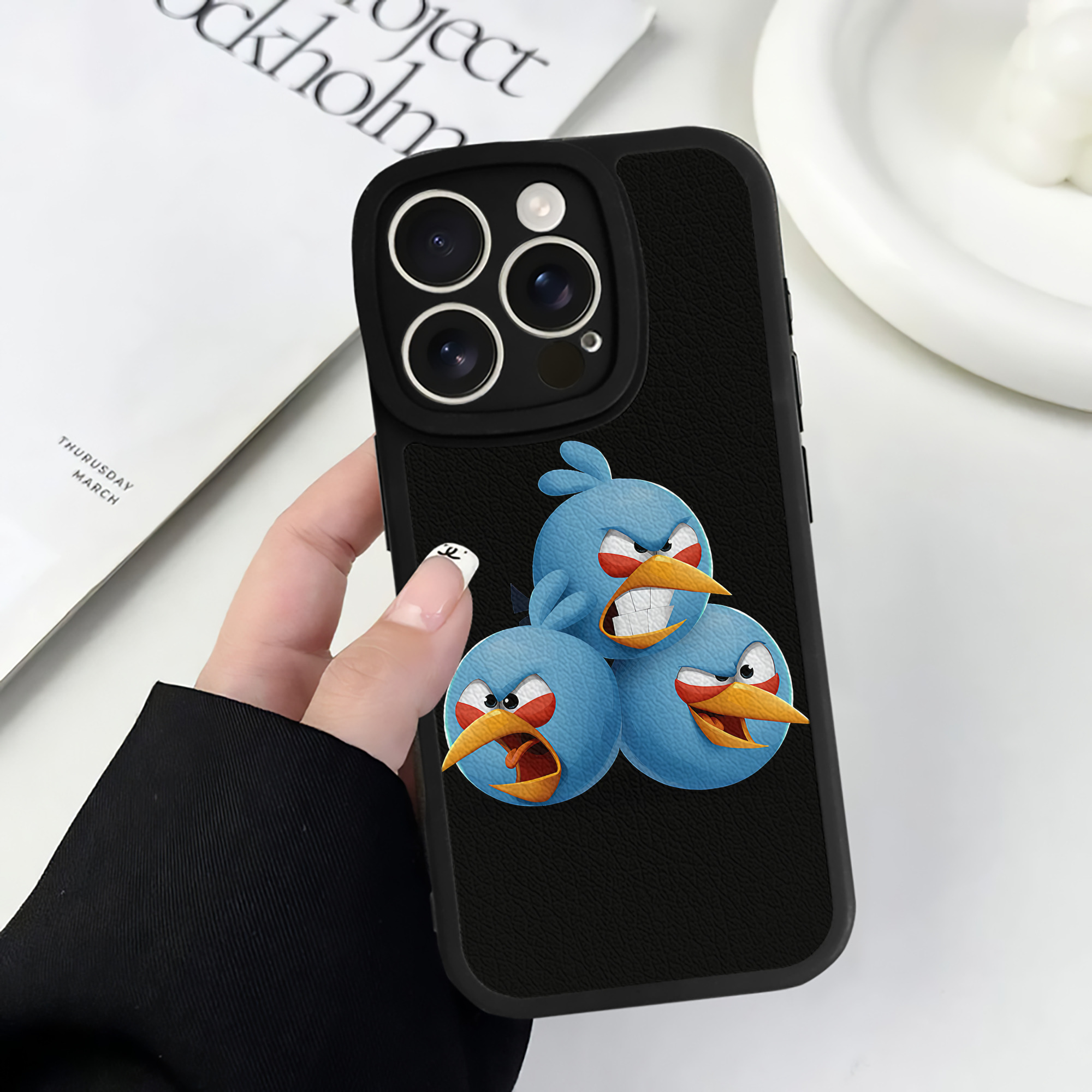 （画像用） Angry Birds アングリーバード 【iPhone 16シリーズ対応】シリコンスマホケース（レザー調） 材質：シリコン